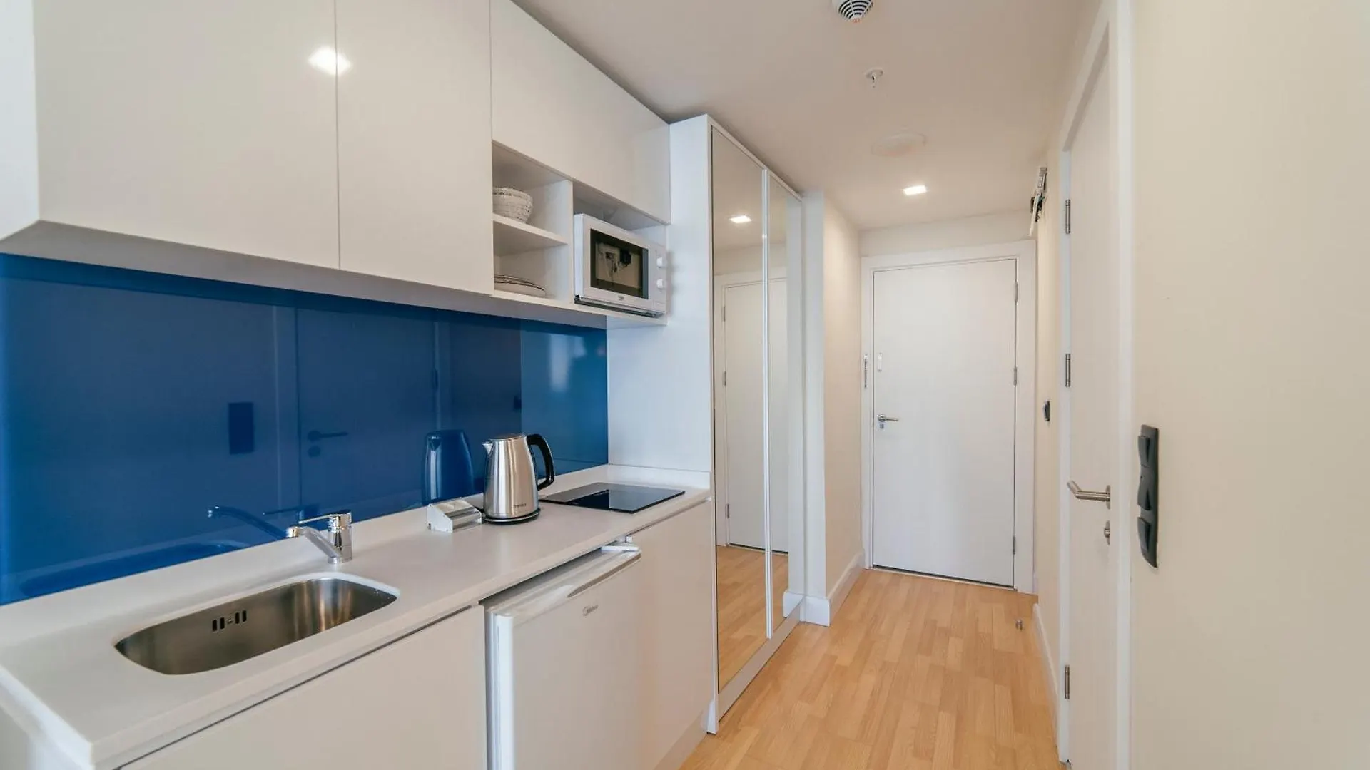 Eleven Way Host Apartman Batumi 0*,  Grúzia